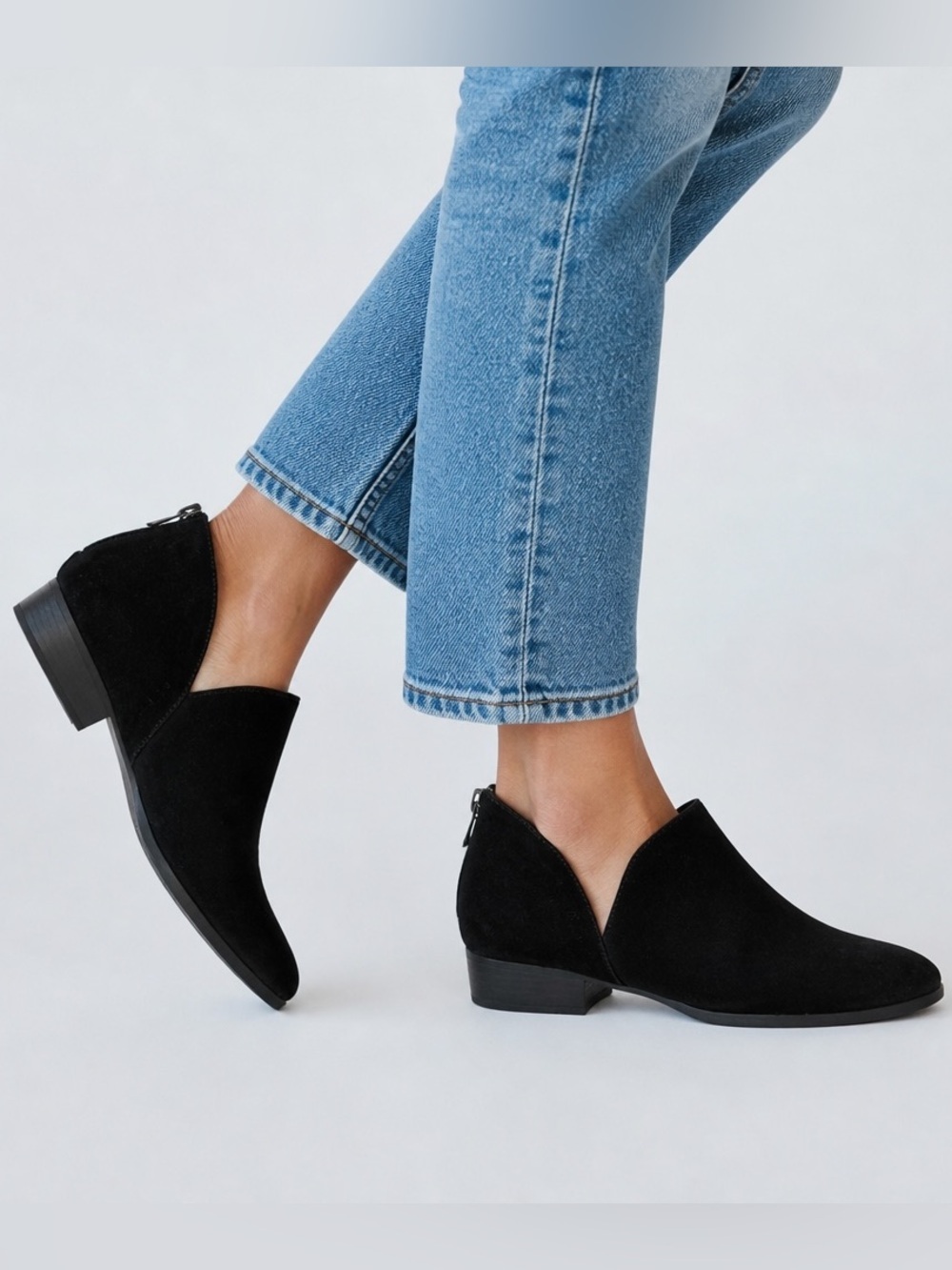 REACTION Kenneth Cole Black Suede Side Skip Ankle Booties Heel Zipper Sz 7.5
